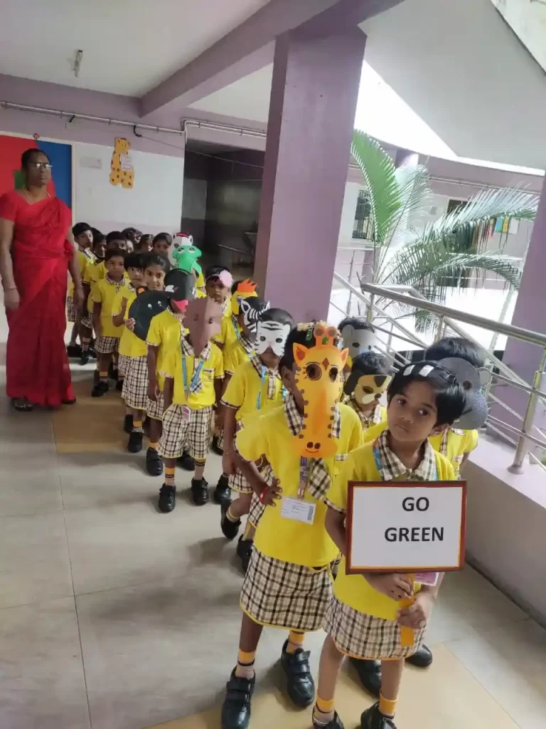 Animal Parade by Vijay Vidhyashram | Kids Book Publisher in Chennai | VBH Publishers